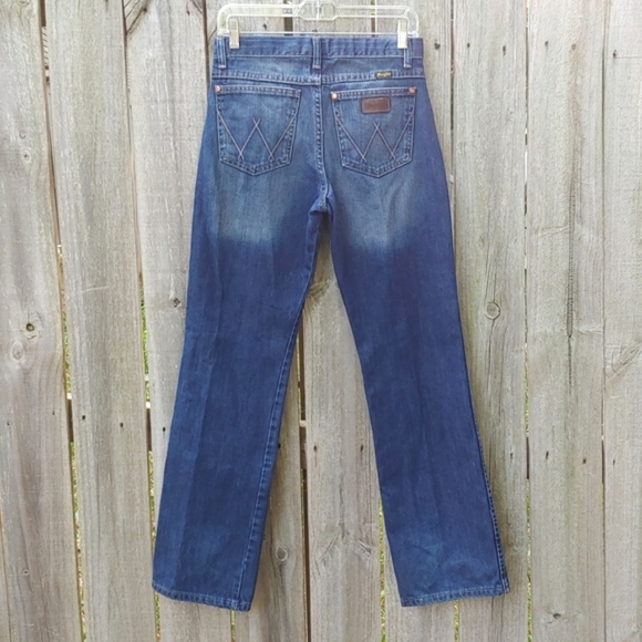 Wrangler | Retro Relaxed Boot High Rise Jeans - Picture 3 of 7